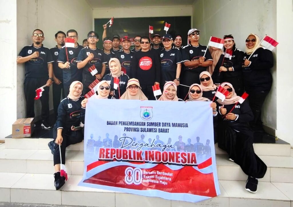 BPSDMD Provinsi Sulbar Ikuti Defile Pembukaan Lomba HUT RI ke-80